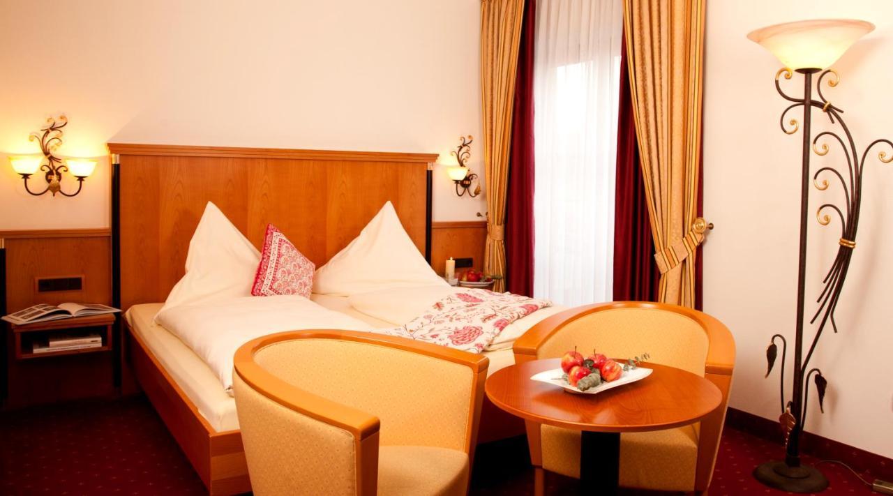 Landhotel Schneider Riedenburg Esterno foto