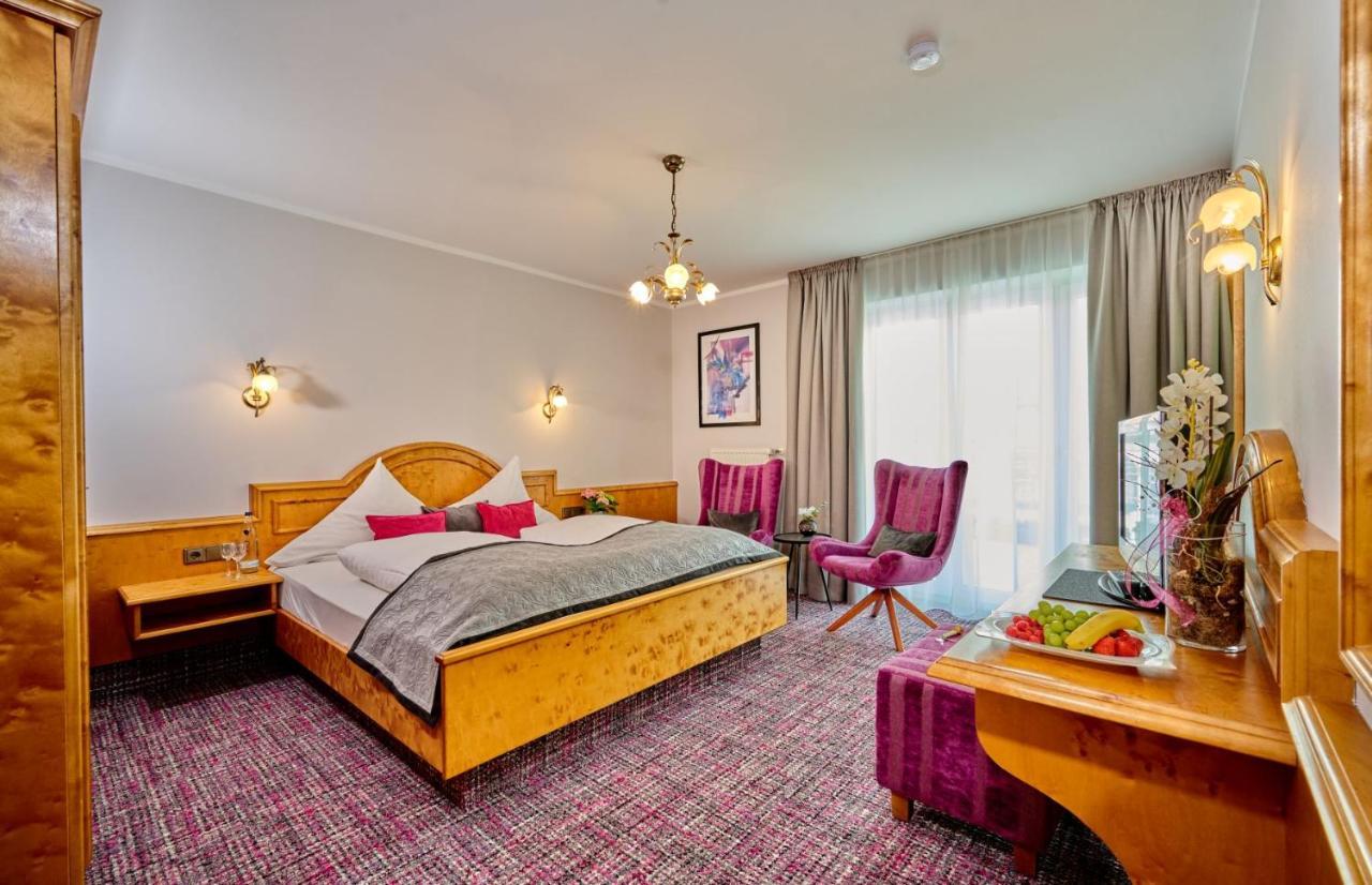 Landhotel Schneider Riedenburg Esterno foto