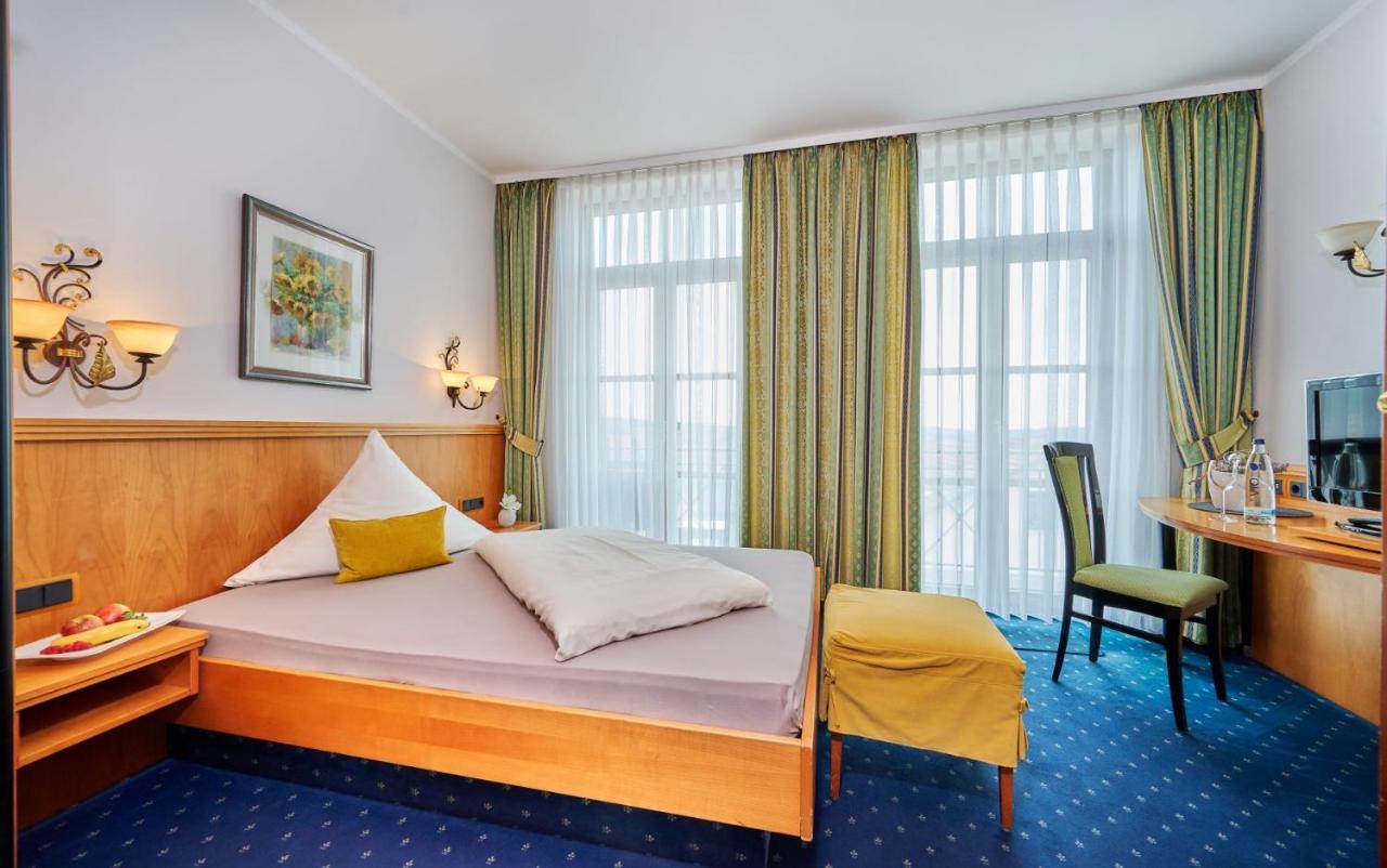 Landhotel Schneider Riedenburg Esterno foto