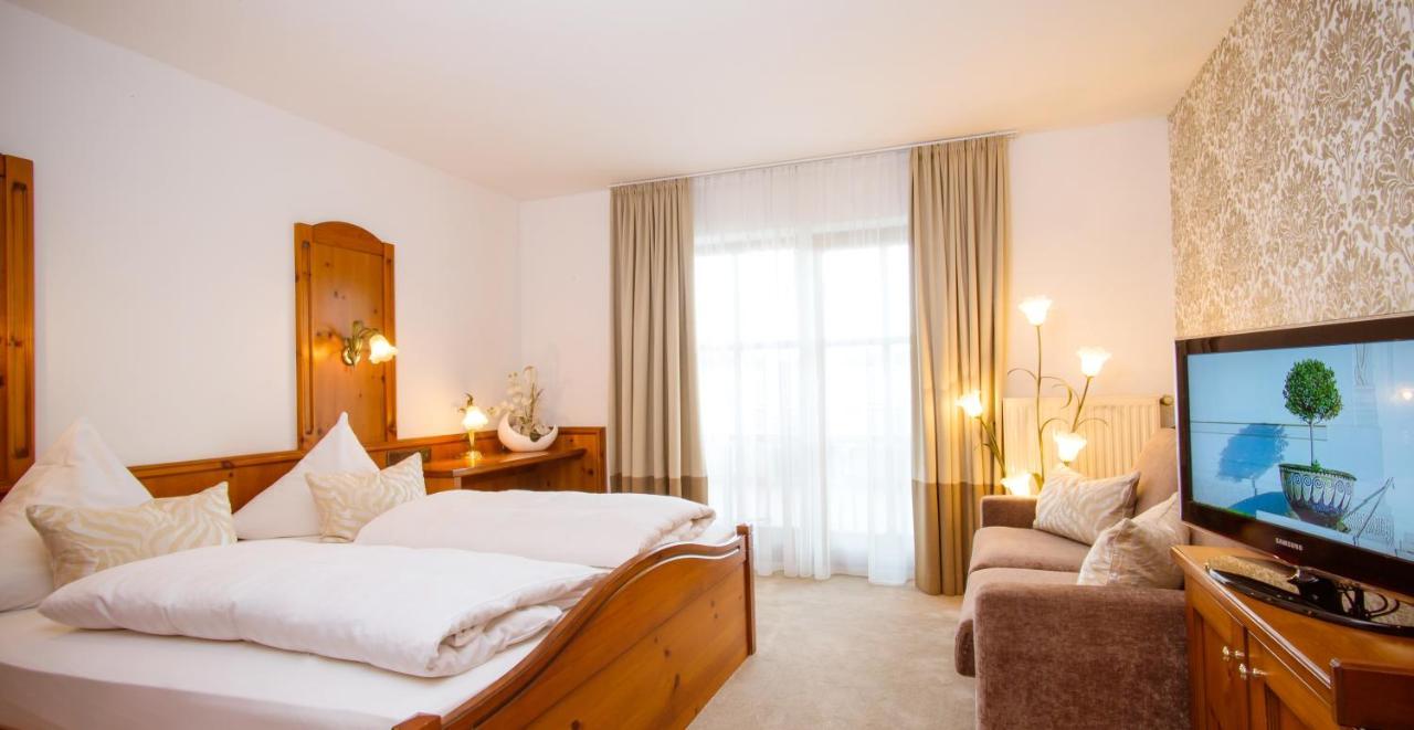 Landhotel Schneider Riedenburg Esterno foto